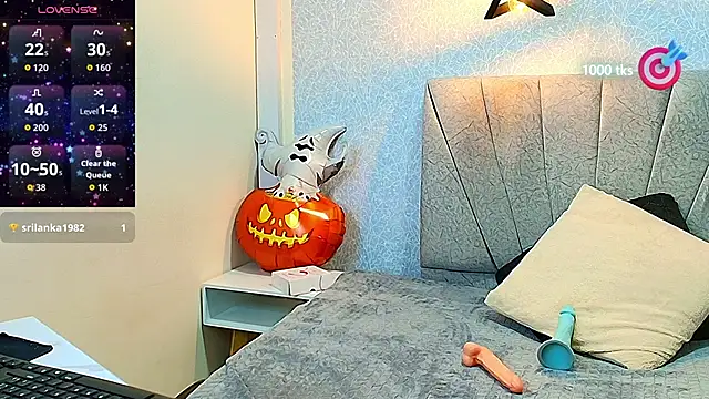 Aly_Smith_'s cam snapshot