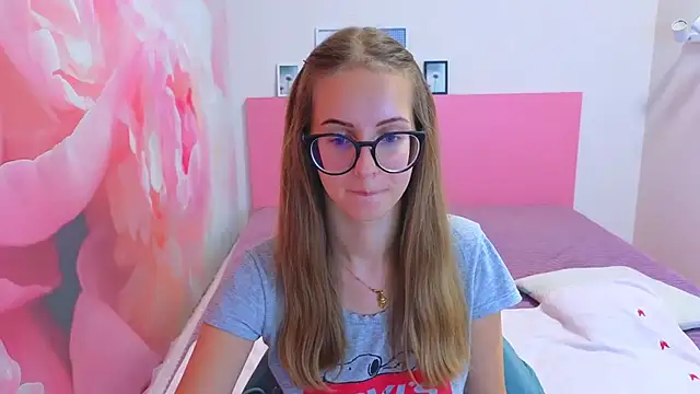 AliceAdams's cam snapshot