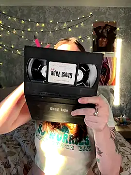 Sabrina_shells's cam snapshot