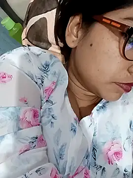 urvashi01224's cam snapshot