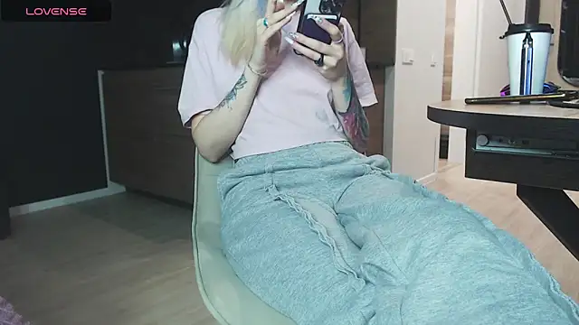 YanaMm's cam snapshot