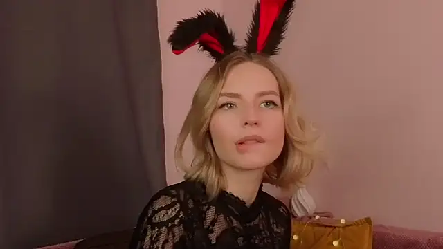 BaileyBernos's cam snapshot