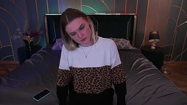 KateSly's cam snapshot