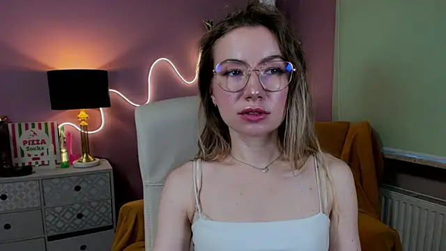 Mia_Tasty's cam snapshot