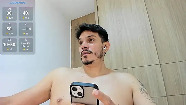 alejandro_stark's cam snapshot