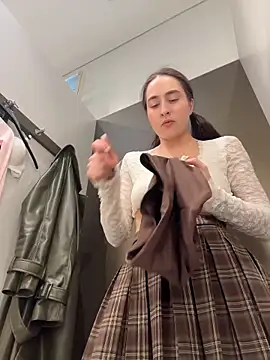 Holly_Play live sex cam