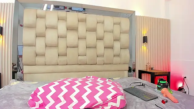 pocahontas_pow's cam snapshot