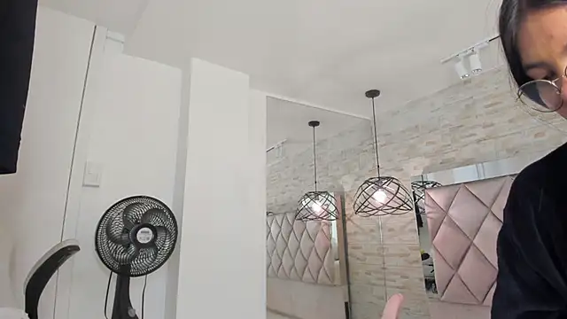 adara_scot's cam snapshot