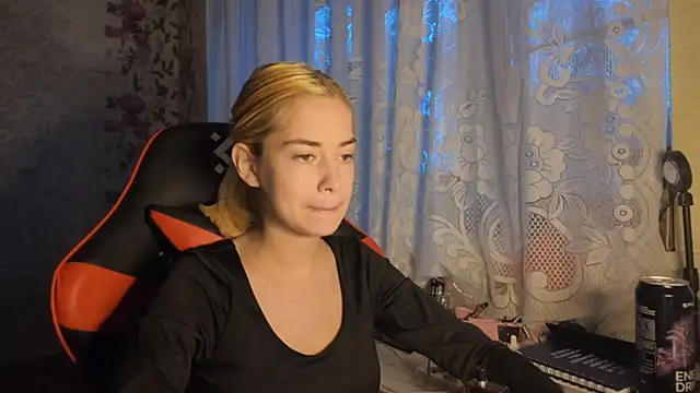 Witching_Moon's cam snapshot