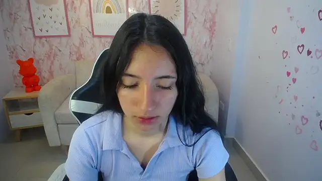 Kylie_ch1's cam snapshot