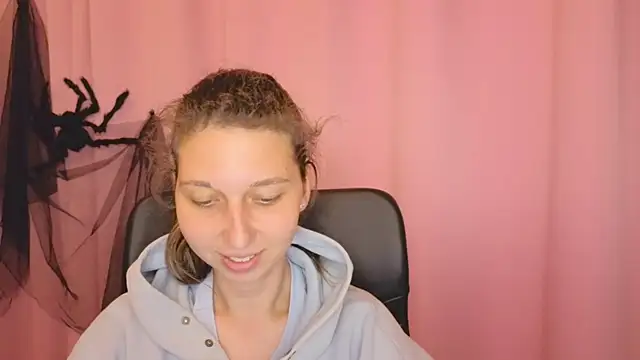 CuteEllii's cam snapshot