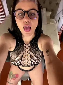 camilaa_lux's cam snapshot