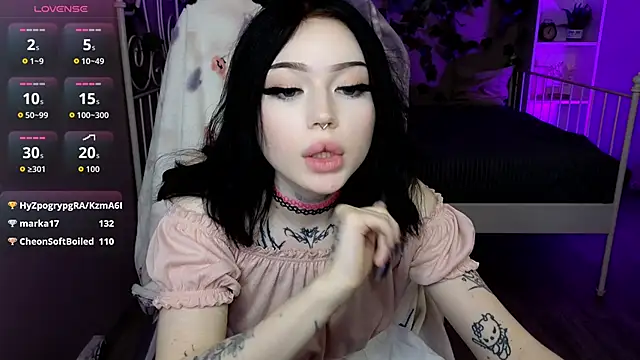 Emma_Kirks's cam snapshot