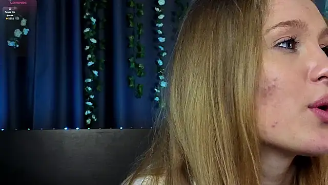 VanessaLightDiamond's cam snapshot