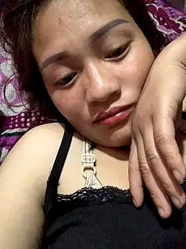 Lara-11's cam snapshot