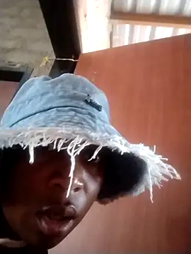 Blondecurv24's cam snapshot