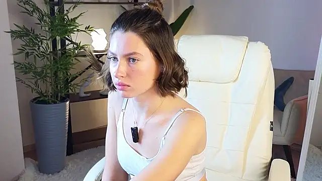 LouiseCollins's cam snapshot