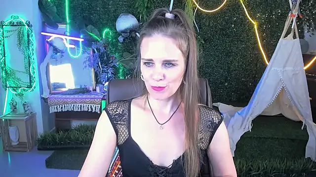 EmiliaBedy's cam snapshot