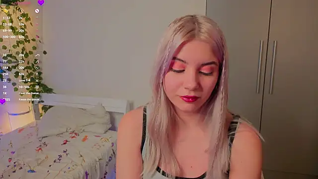 BlissBoardley's cam snapshot