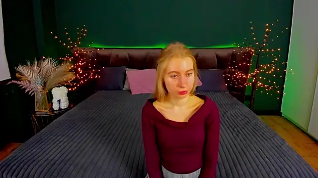 Alina_Blonde's cam snapshot