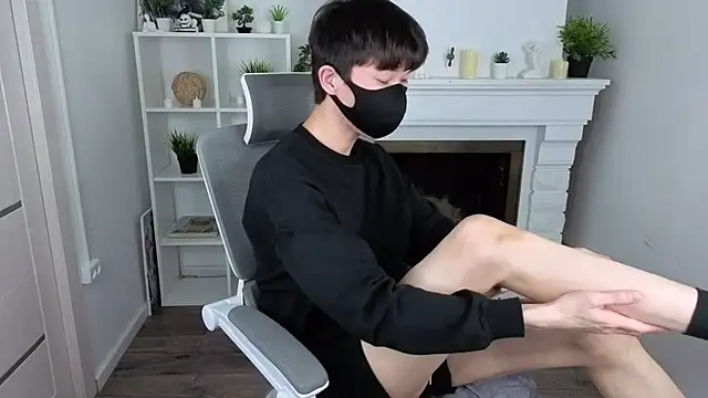 ShyAzianBoy's cam snapshot