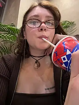 lucy-joy's cam snapshot