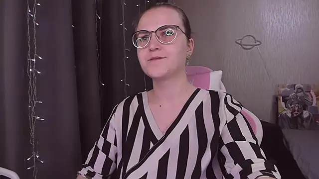 MissBrightShine's cam snapshot