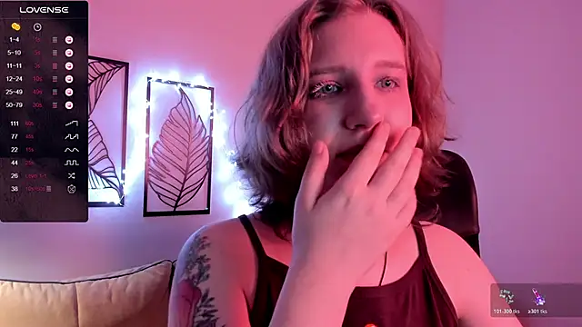 Hailey_Foxy's cam snapshot