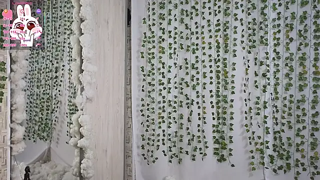 aliyapickme's cam snapshot