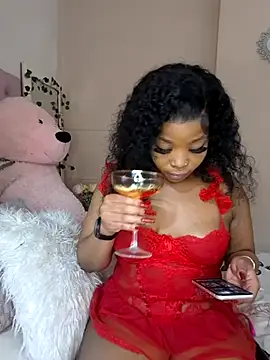 ItsLeyaa's cam snapshot