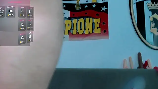 CinnaMorenaa's cam snapshot