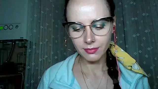 LuminousLady's cam snapshot