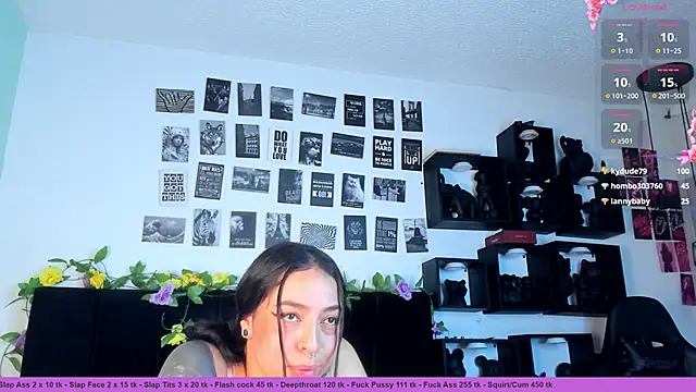 Sarahandzack's cam snapshot