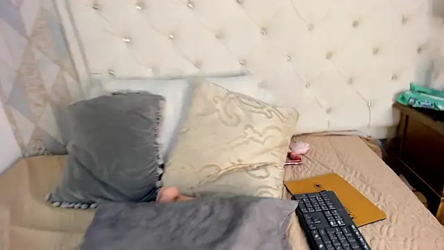 ambar_watsson's cam snapshot