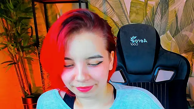 MarcelineChi's cam snapshot