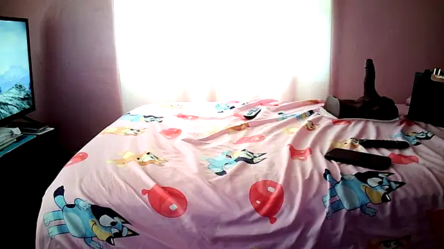 PiscesKitty's cam snapshot