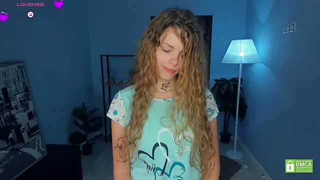 RayaNenlia's cam snapshot