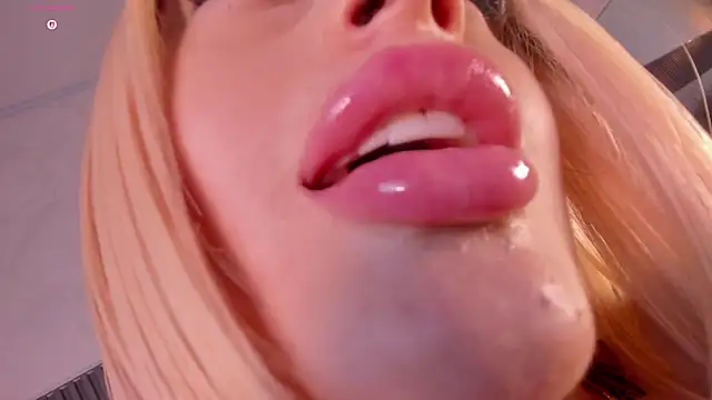 SOPHICARTERS's cam snapshot