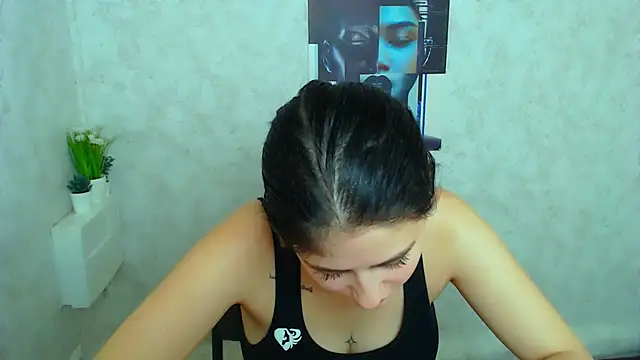 AliceSexyyy_'s cam snapshot