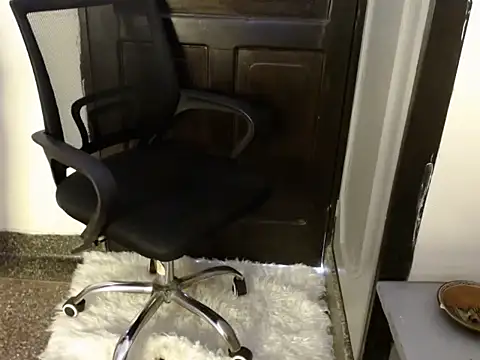 savage_laura's cam snapshot