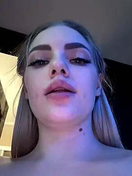 HugeBoobsAlice live sex cam