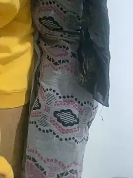 UproseOval's cam snapshot