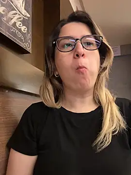 amooraaamoon live sex cam