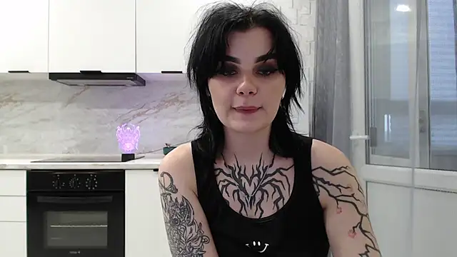 IntrigueYourDay's cam snapshot