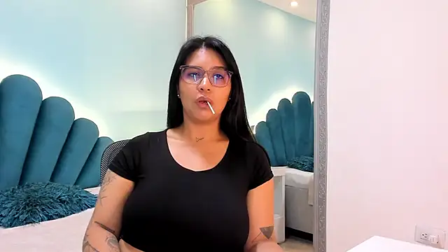 sharlott18's cam snapshot