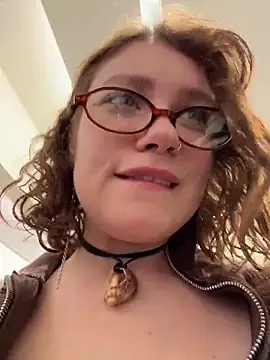 lucy-joy's cam snapshot