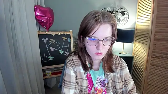 Madelaineses's cam snapshot