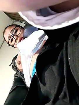 Cute_Penelope live sex cam