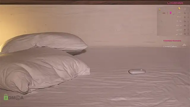 Hit-girl- live sex cam