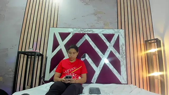 ElizaAndQuisha's cam snapshot